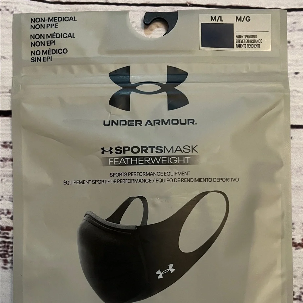 Under Armour Featherweight Black Sports Mask